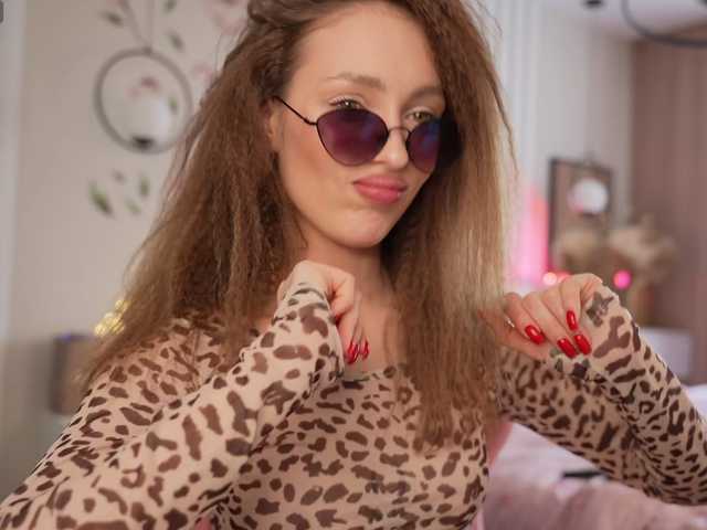 go to chat with MilaLuxury