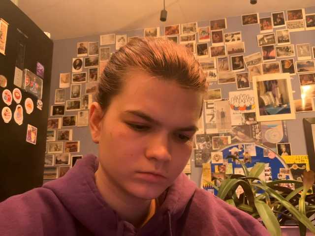 VernieRonco's BongaCams show and profile