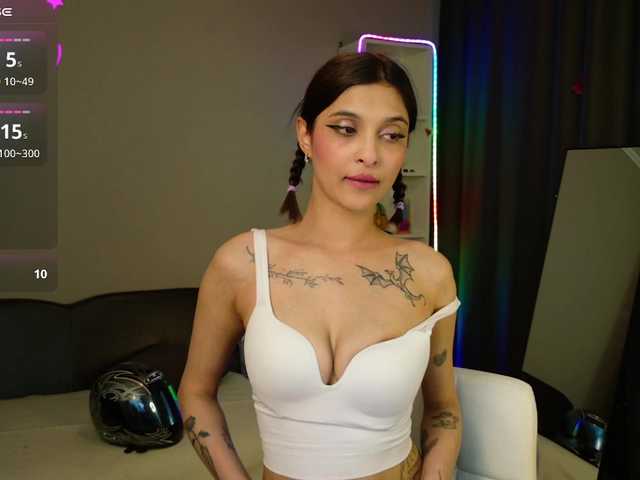 Eva-Sterling's BongaCams show and profile