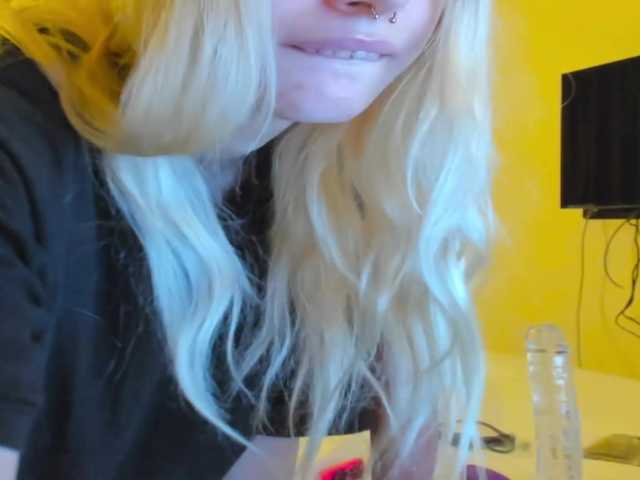 lesyalis's BongaCams show and profile