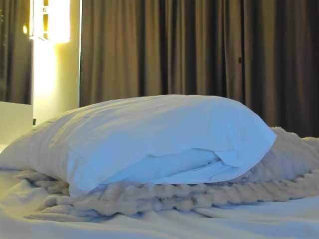 lesyalis's BongaCams show and profile