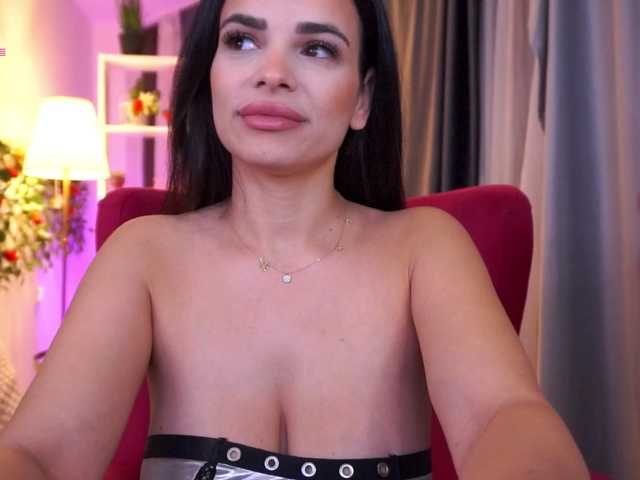 NayraZahra's BongaCams show and profile