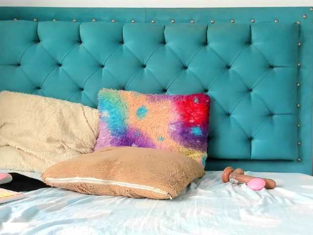 karla-colins's BongaCams show and profile