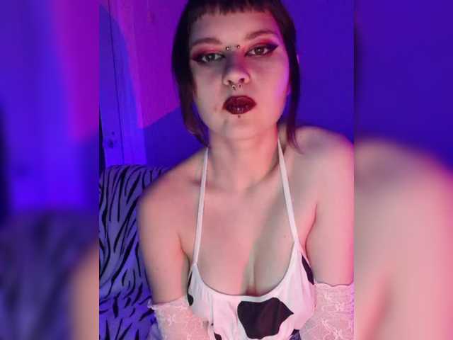 BattyGothic02's BongaCams show and profile