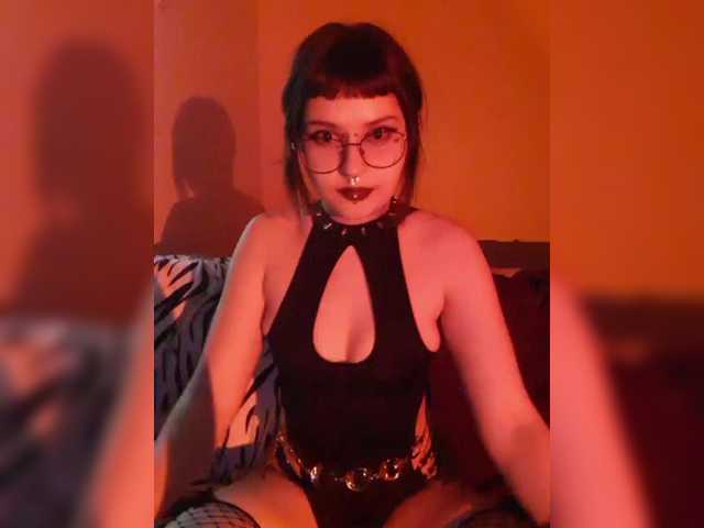 BattyGothic02's BongaCams show and profile