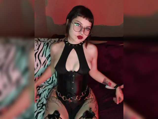 BattyGothic02's BongaCams show and profile