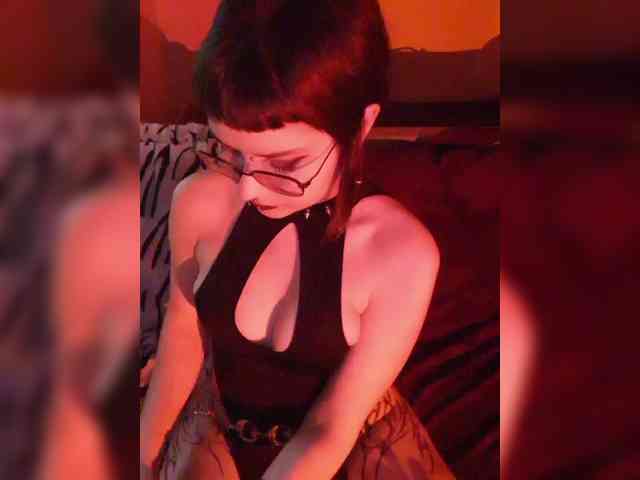 BattyGothic02 webcam