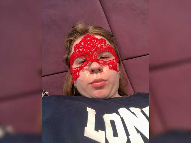 Elly34's BongaCams show and profile