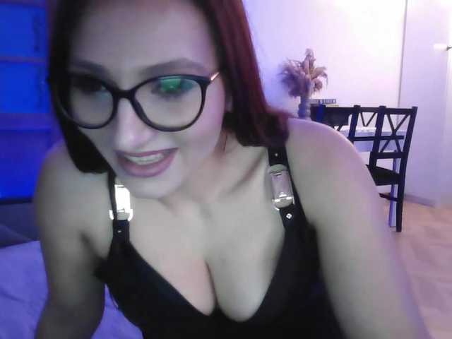 BellaFlirt's BongaCams show and profile
