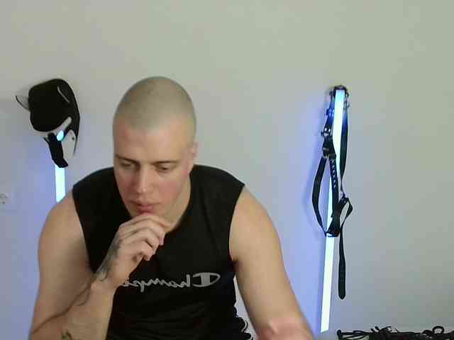 Telenok1 Live Webcam on BongaCams