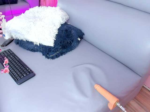 IamEngell's BongaCams show and profile