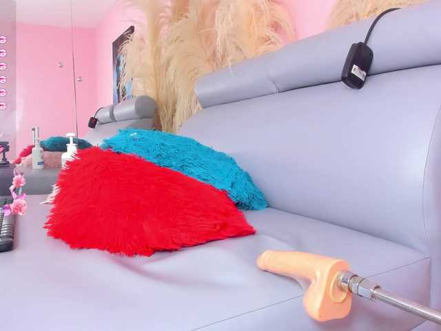 IamEngell's BongaCams show and profile