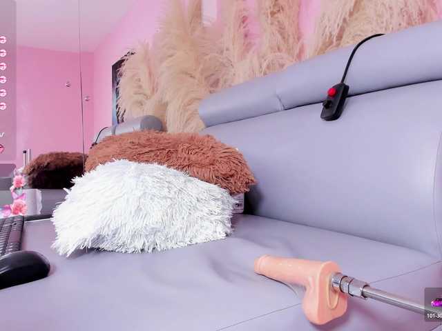 IamEngell's BongaCams show and profile