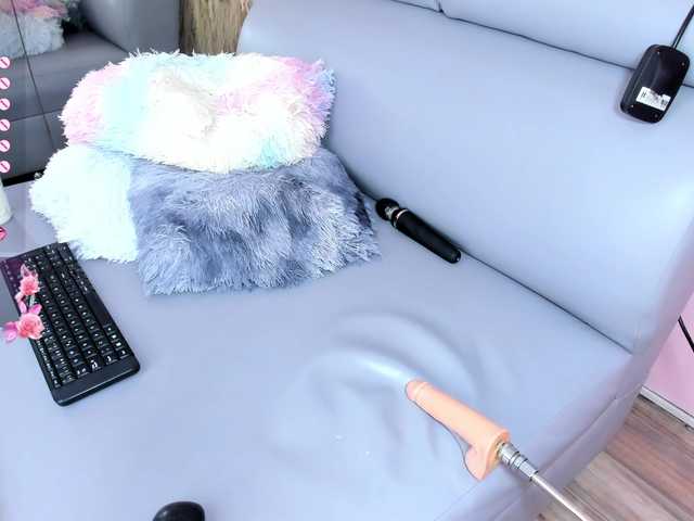 IamEngell's BongaCams show and profile