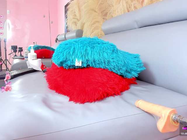 IamEngell's BongaCams show and profile