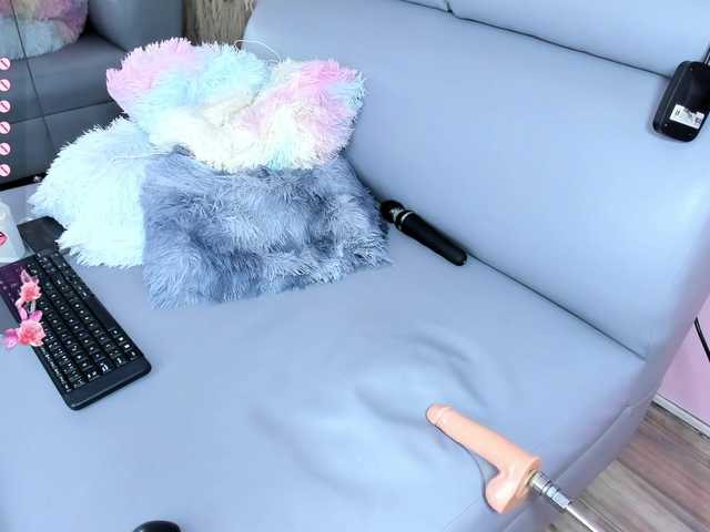 IamEngell's BongaCams show and profile