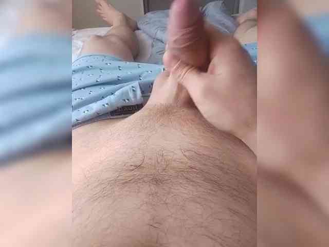 GLENUS-12 Live Webcam on BongaCams