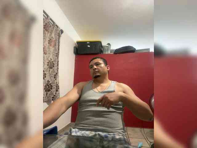 Benjacabo Live Webcam on BongaCams