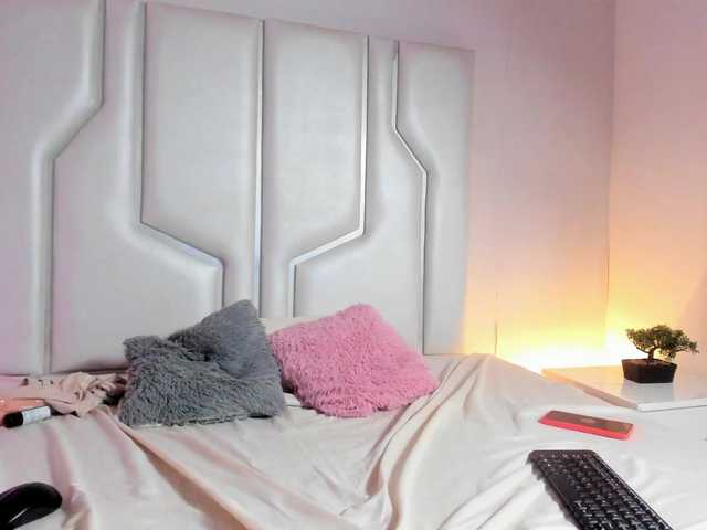 Miaatorres's BongaCams show and profile