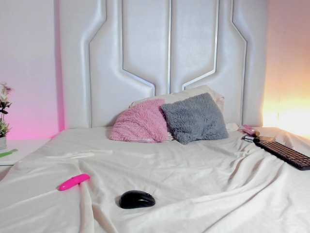 Miaatorres's BongaCams show and profile