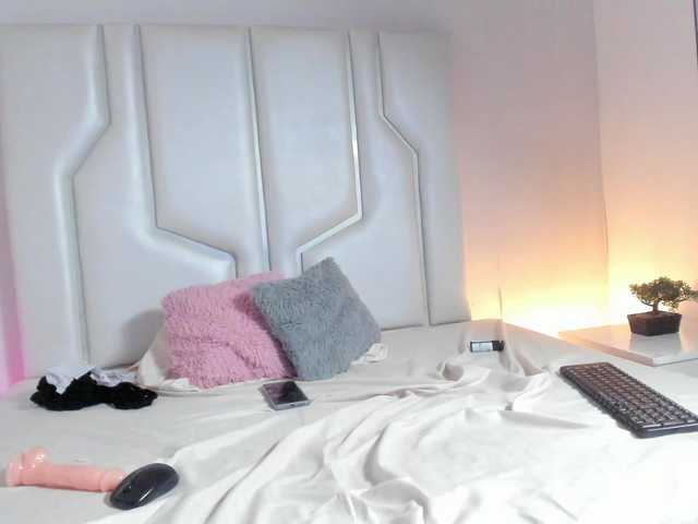 Miaatorres's BongaCams show and profile