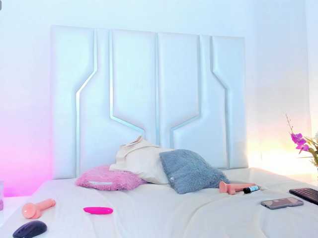 Miaatorres's BongaCams show and profile