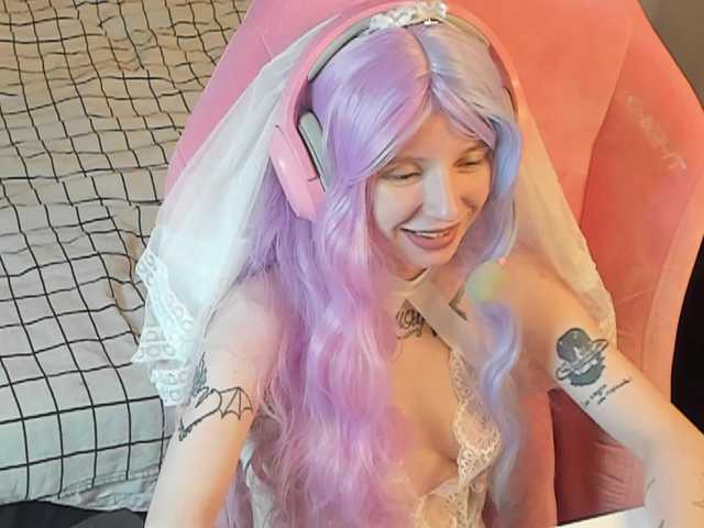 MoonScar's BongaCams show and profile