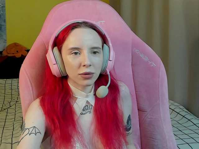 MoonScar's BongaCams show and profile