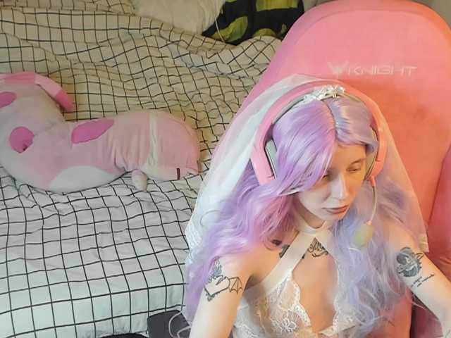 MoonScar's BongaCams show and profile