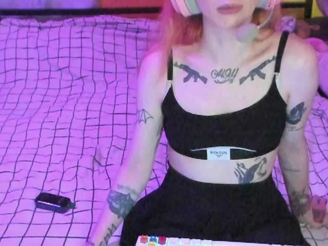 MoonScar's BongaCams show and profile
