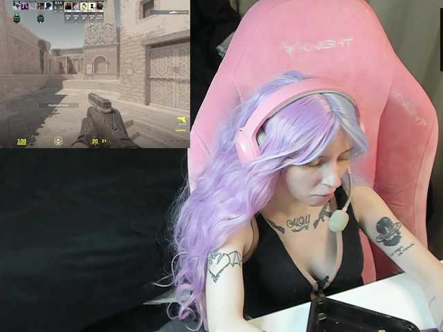 MoonScar's BongaCams show and profile