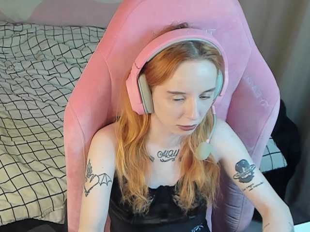 MoonScar's BongaCams show and profile