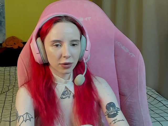 MoonScar's BongaCams show and profile