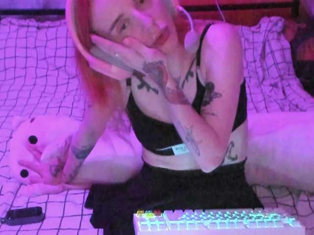 MoonScar's BongaCams show and profile