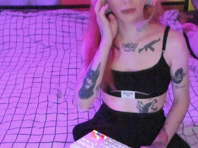 MoonScar's BongaCams show and profile