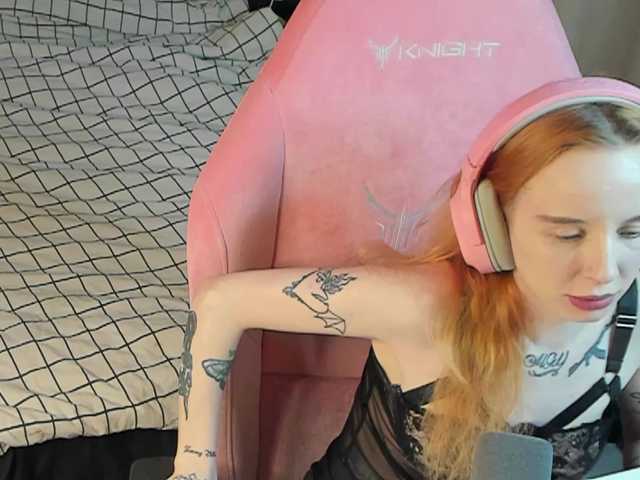 MoonScar's BongaCams show and profile