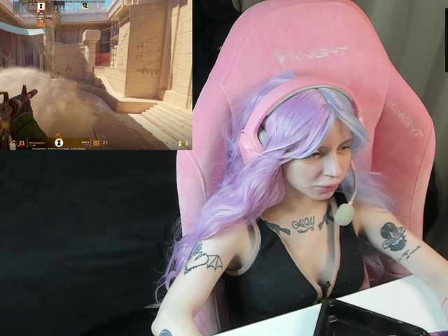 MoonScar's BongaCams show and profile