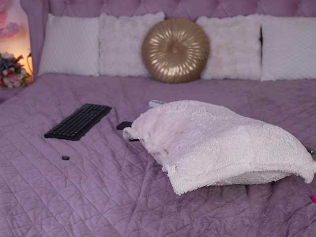 EmmaGoddess's BongaCams show and profile