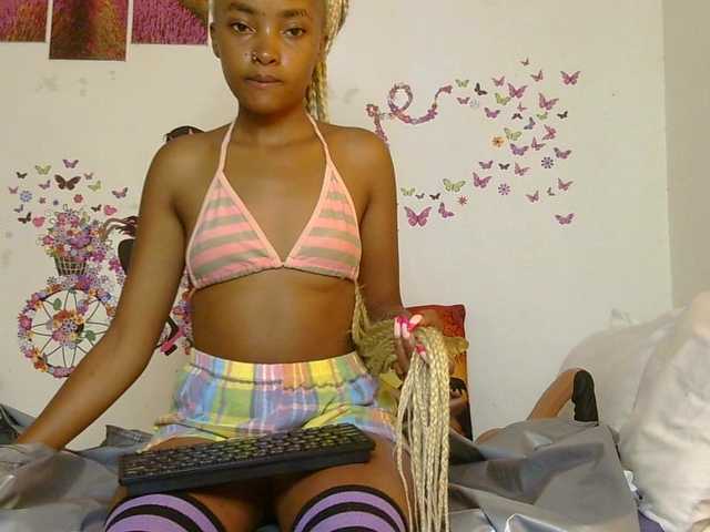 CheekyAngels1's BongaCams show and profile