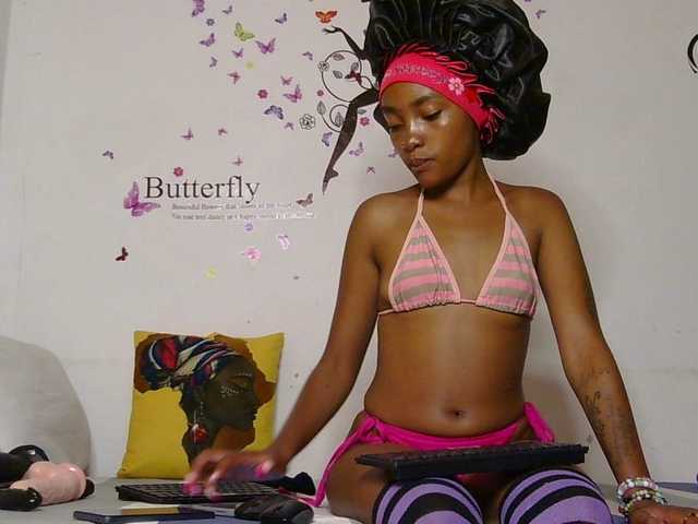 CheekyAngels1 webcam bongacams model stream image