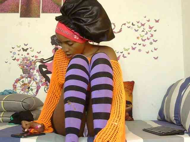 CheekyAngels1 Live Webcam on BongaCams