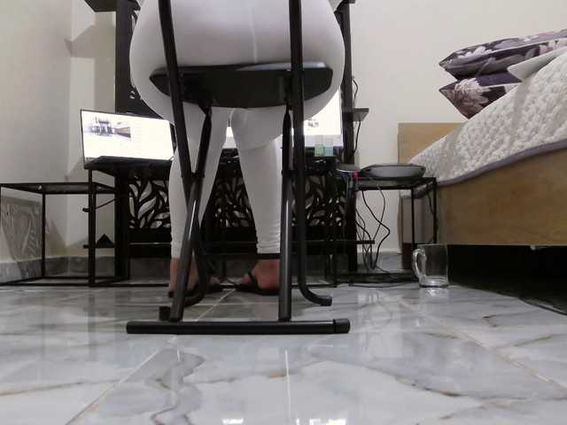 PreciousMoan's BongaCams show and profile