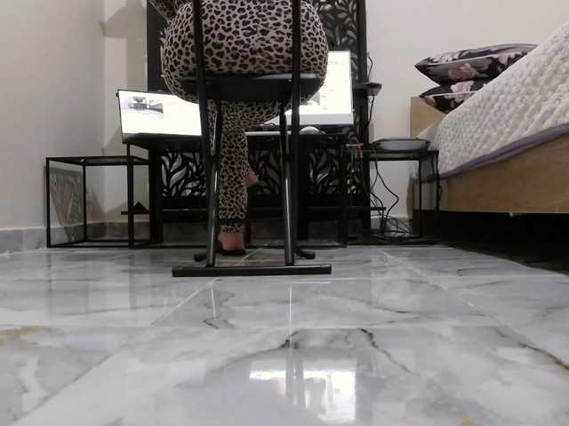 PreciousMoan's BongaCams show and profile