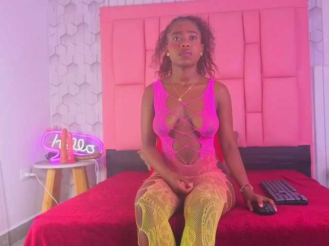 ashlleyray's BongaCams show and profile