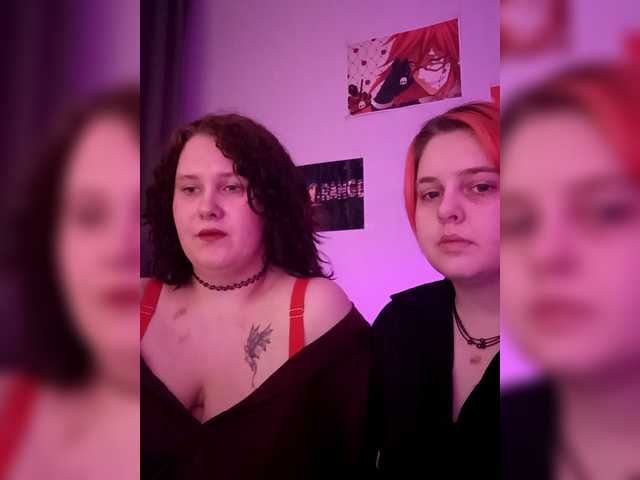 le modèle Himi-Ashley est en webcam porno dans un show sur le site bongacams, il possède les tags suivants: White/Caucasian,Redhead,Shaved