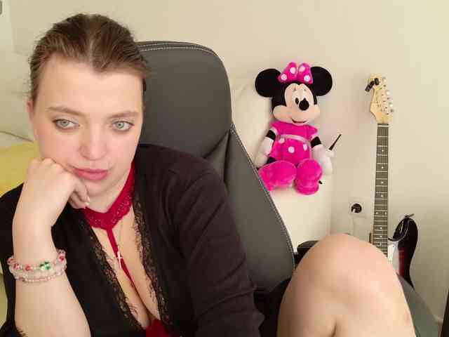 Minnie-Mouse- Minnie-Mouse-
