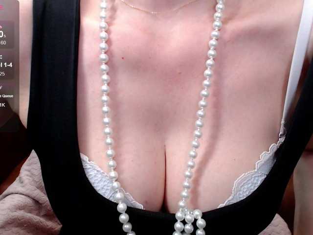 Profile and Statistics for CutieErikaa1 on BongaCams