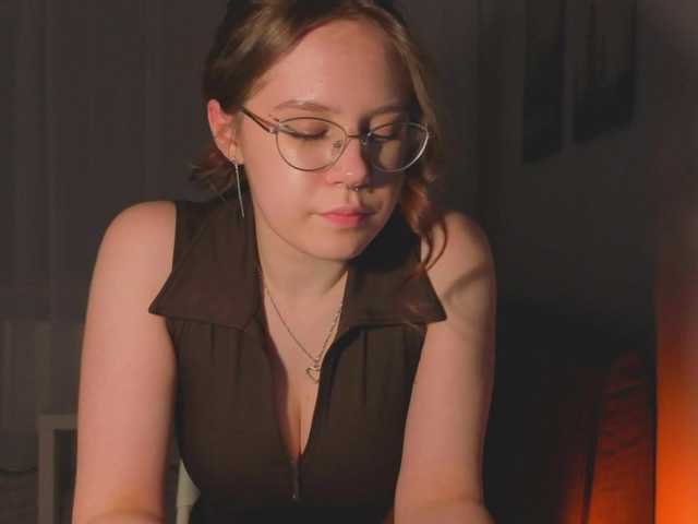 Female-Jesus's BongaCams show and profile