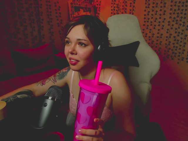 AnnaSebastian's BongaCams show and profile