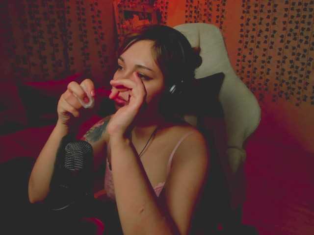 AnnaSebastian's BongaCams show and profile